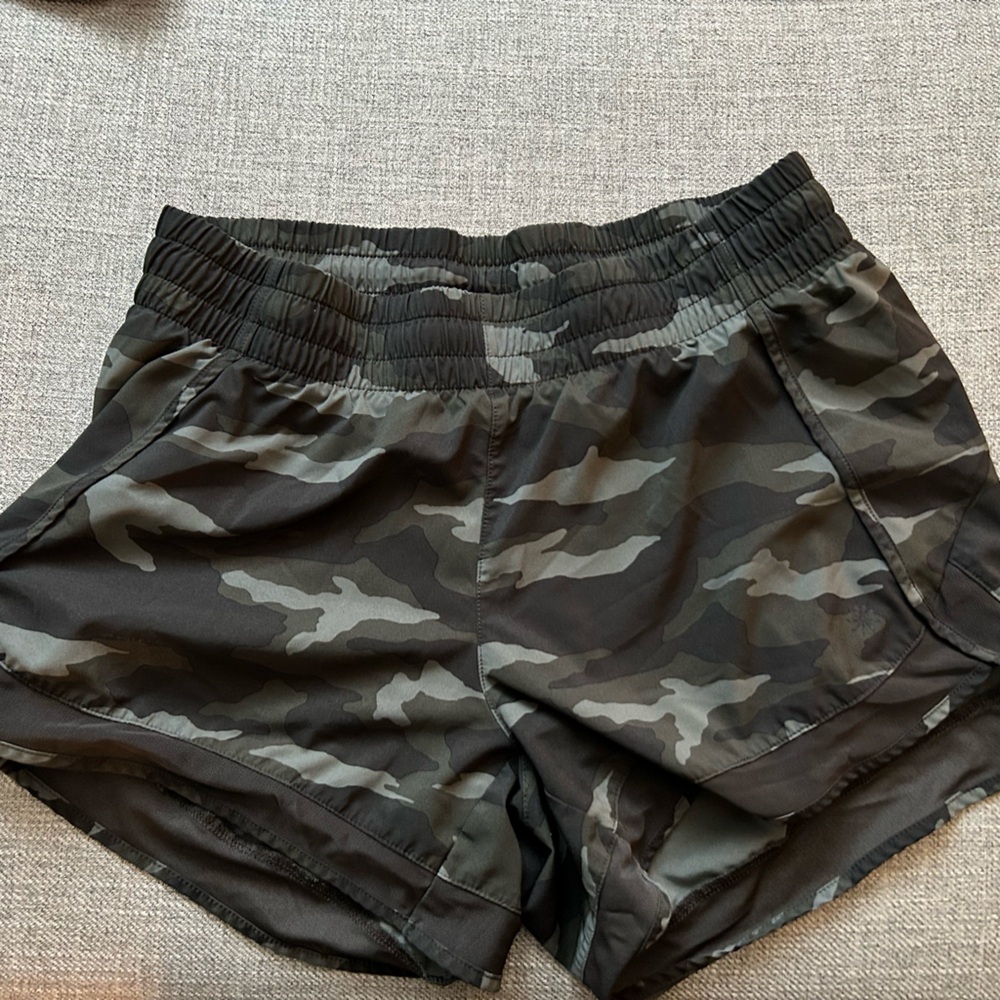 Athleta Camo Mesh Run Shorts